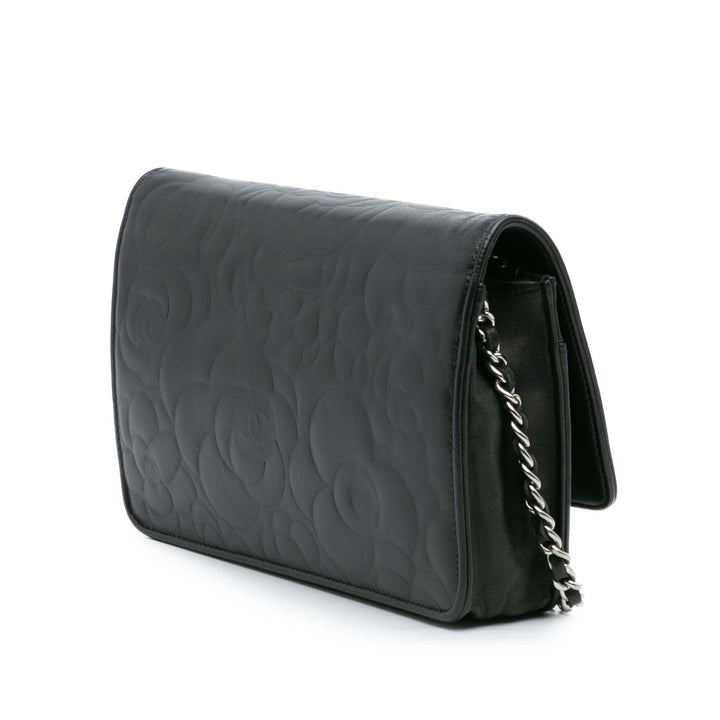 Chanel CC Embossed Cuir d’agneau Camellia Wallet On Chain Noir
