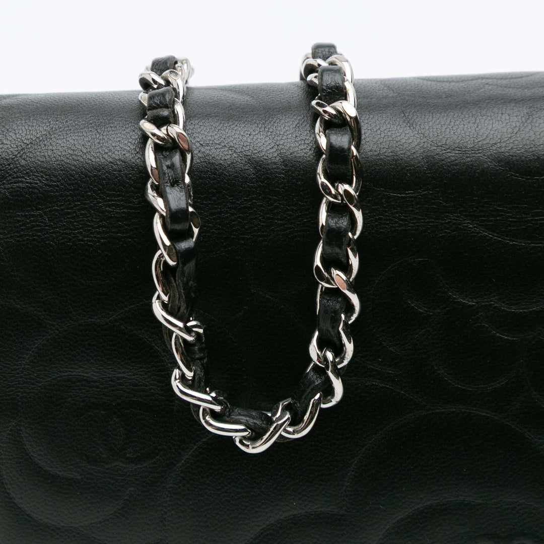 Chanel CC Embossed Cuir d’agneau Camellia Wallet On Chain Noir