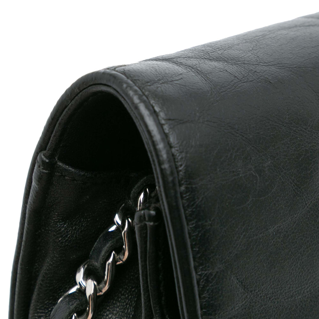Chanel CC Embossed Cuir d’agneau Camellia Wallet On Chain Noir