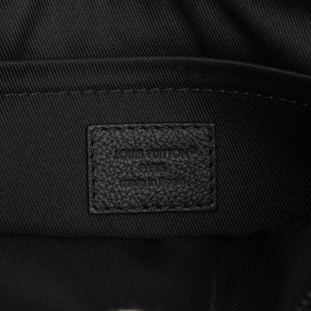 Louis Vuitton Pochette Shadow To Go Monogram Noir – vue 5 – GABY PARIS