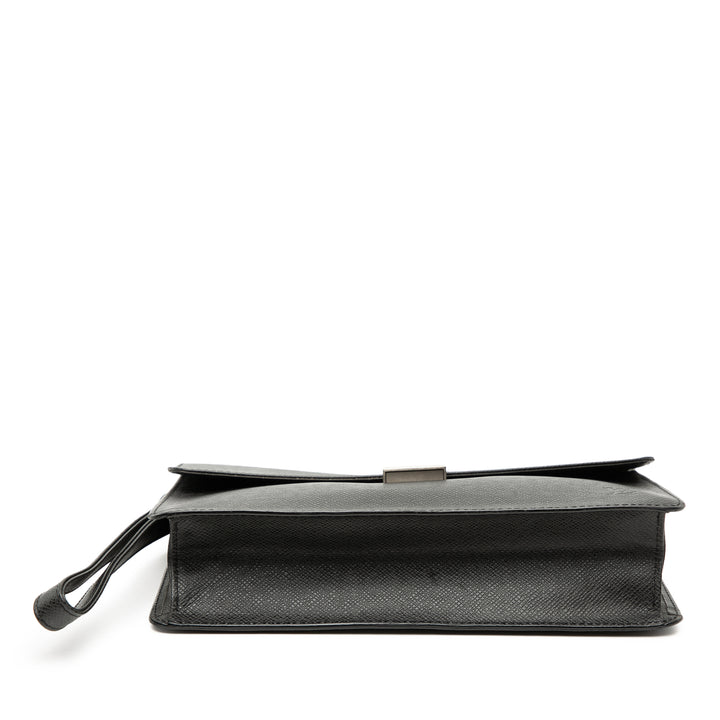 Louis Vuitton Taiga Selenga