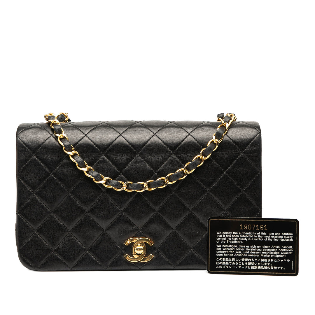 Chanel Medium Quilted Cuir d’agneau Rabat intégral Noir – GABY PARIS Authentique