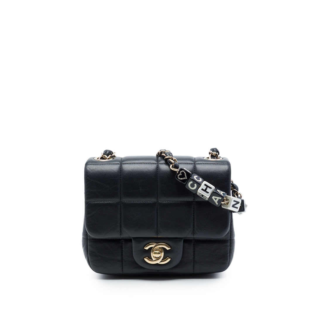Chanel Matelassé Resin Cristal Carré Monacoco à rabat Mini Cuir d'agneau