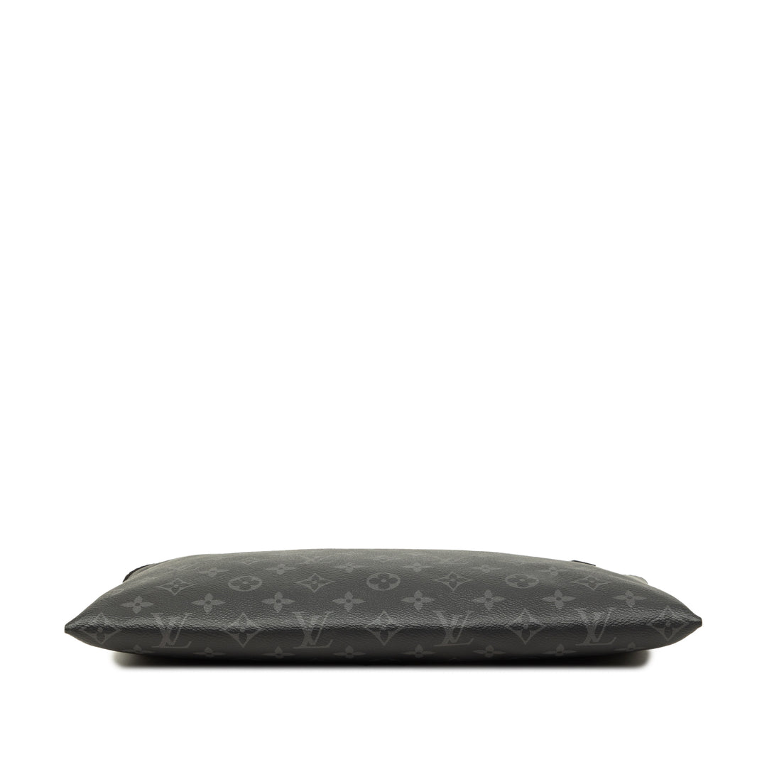 Louis Vuitton Discovery Pochette GM Monogram Eclipse Noir – vue 3 – GABY PARIS