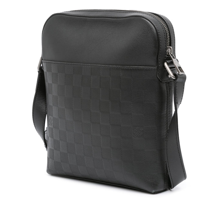 Louis Vuitton Damier Infini District Pochette