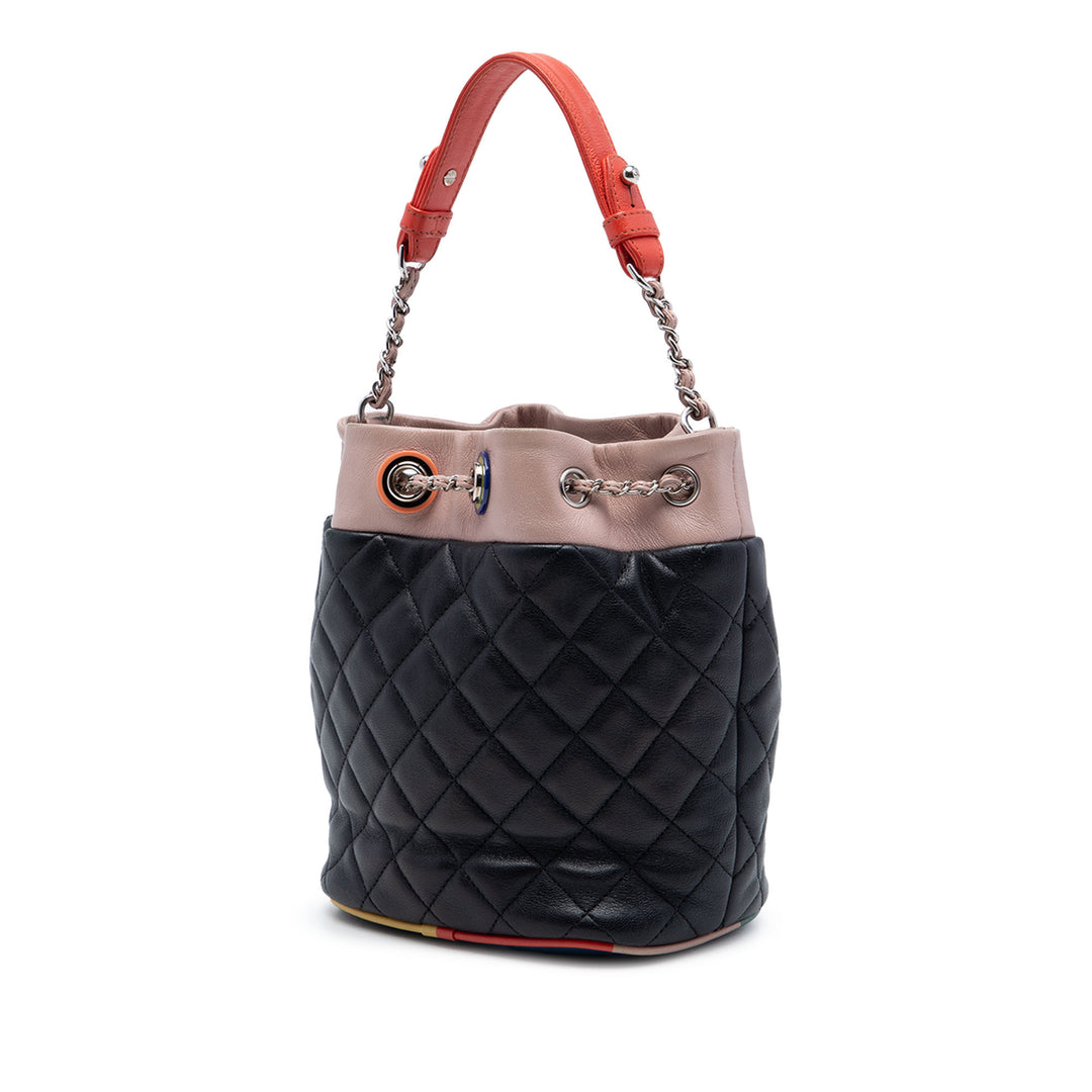 Chanel Sac à main CC Multicolor Matelassé Cuba à cordon seau Cuir d'agneau Noir – vue 2 – GABY PARIS