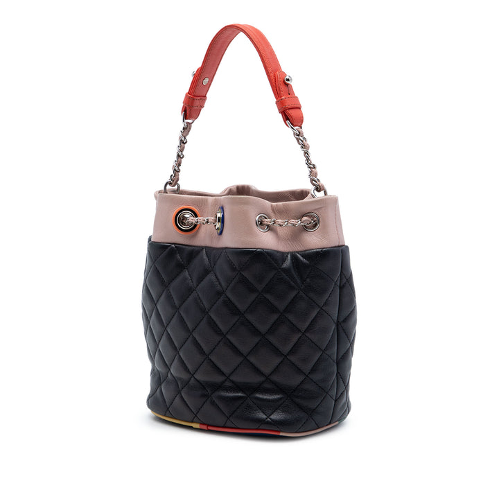 Chanel Sac à main CC Multicolor Matelassé Cuba à cordon seau Cuir d'agneau Noir – vue 2 – GABY PARIS