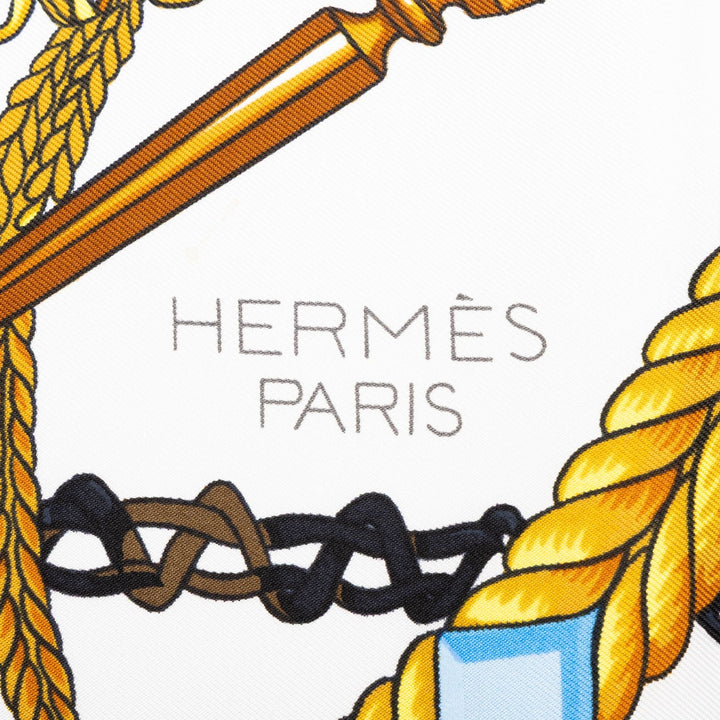 Hermès Le Timbalier Foulard 90 Blanc – vue 3 – GABY PARIS