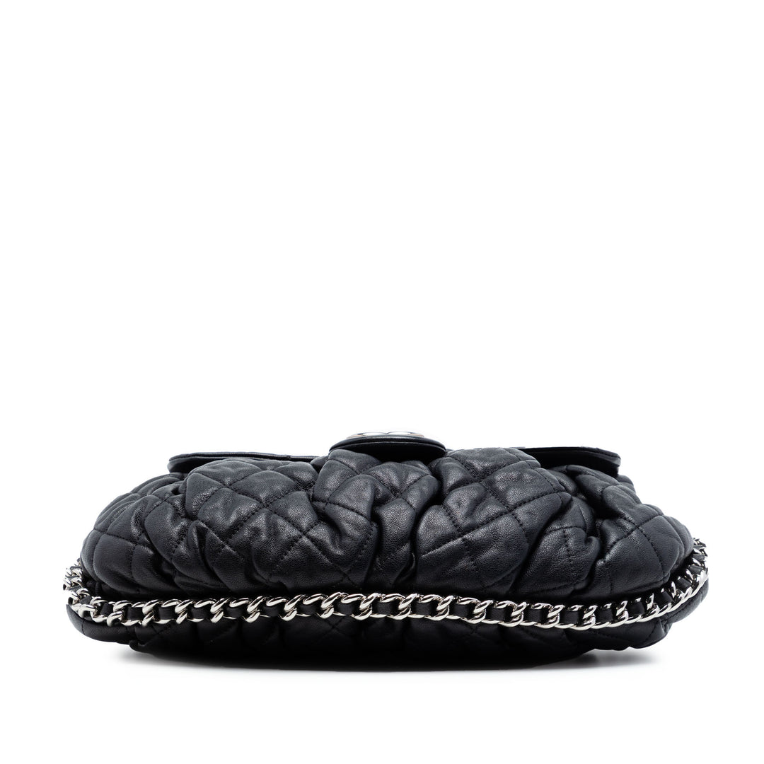 Chanel CC Matelassé Cuir d’agneau Sac rond à chaîne à rabat
