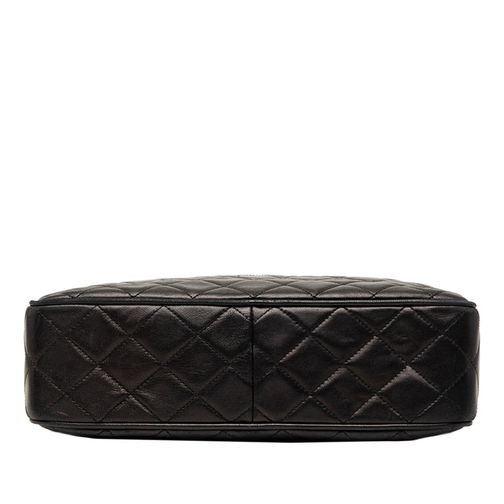 Chanel Medium CC Matelassé Cuir d’agneau Pompon Sac caméra