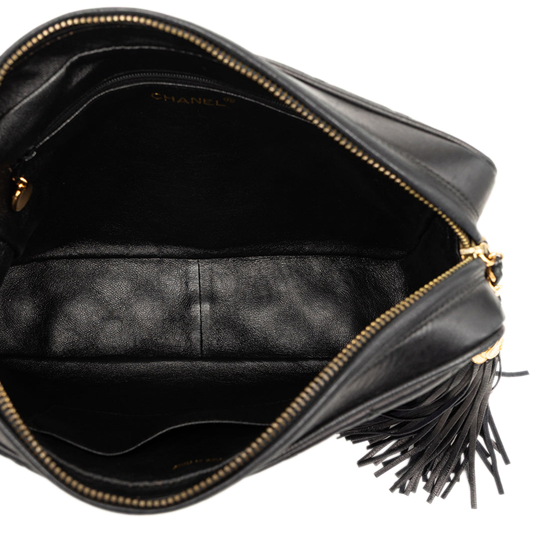 Chanel Medium CC Matelassé Cuir d’agneau Pompon Sac caméra