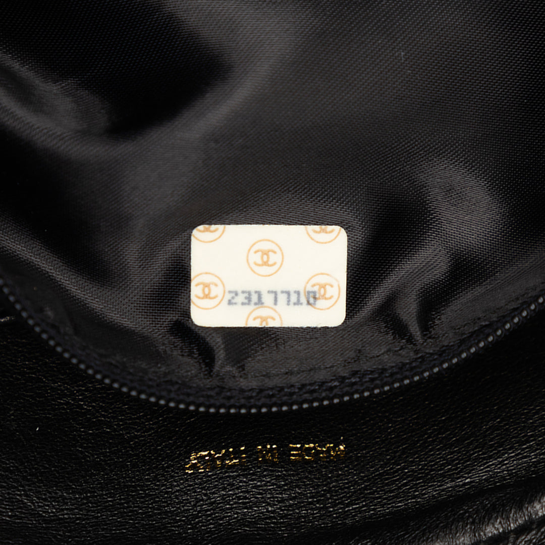 Chanel Medium CC Matelassé Cuir d’agneau Pompon Sac caméra