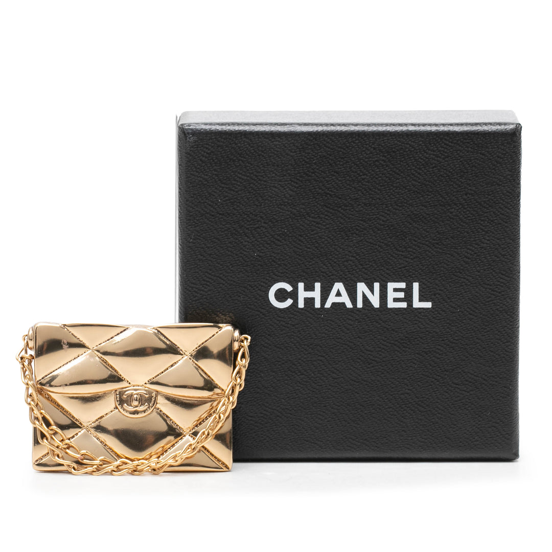 Chanel CC plaqué Matelassé Classic à rabat Pin Broche Doré – vue 4 – GABY PARIS