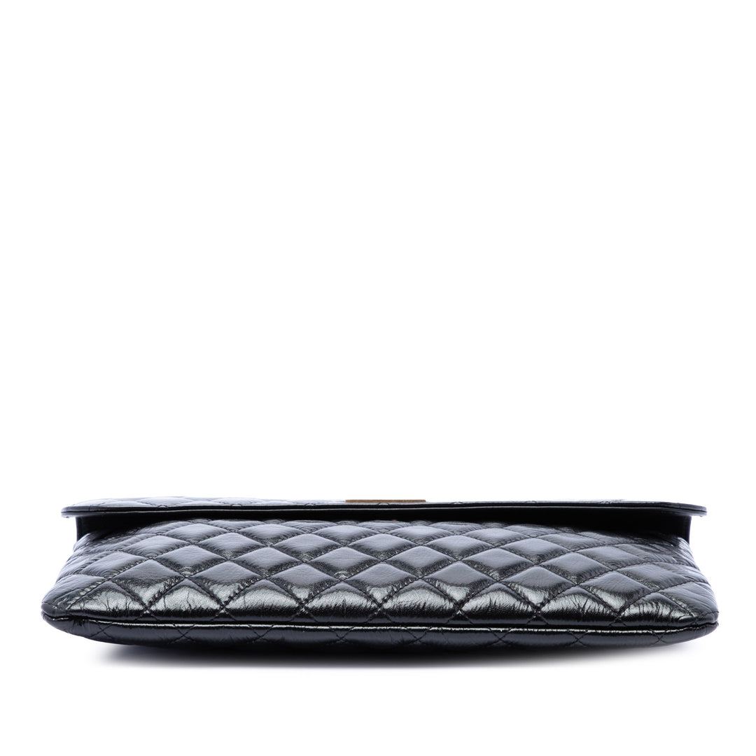 Chanel CC Matelassé Cuir verni à rabat Pochette
