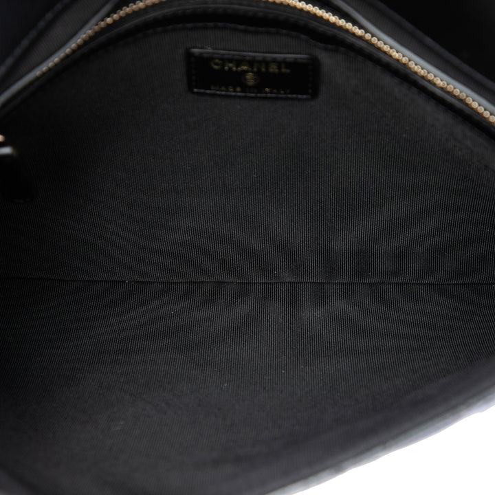Chanel CC Matelassé Cuir verni à rabat Pochette