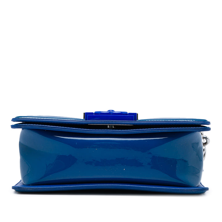 Chanel Matelassé et Acrylic Boy à rabat Petit Bleu – vue 3 – GABY PARIS