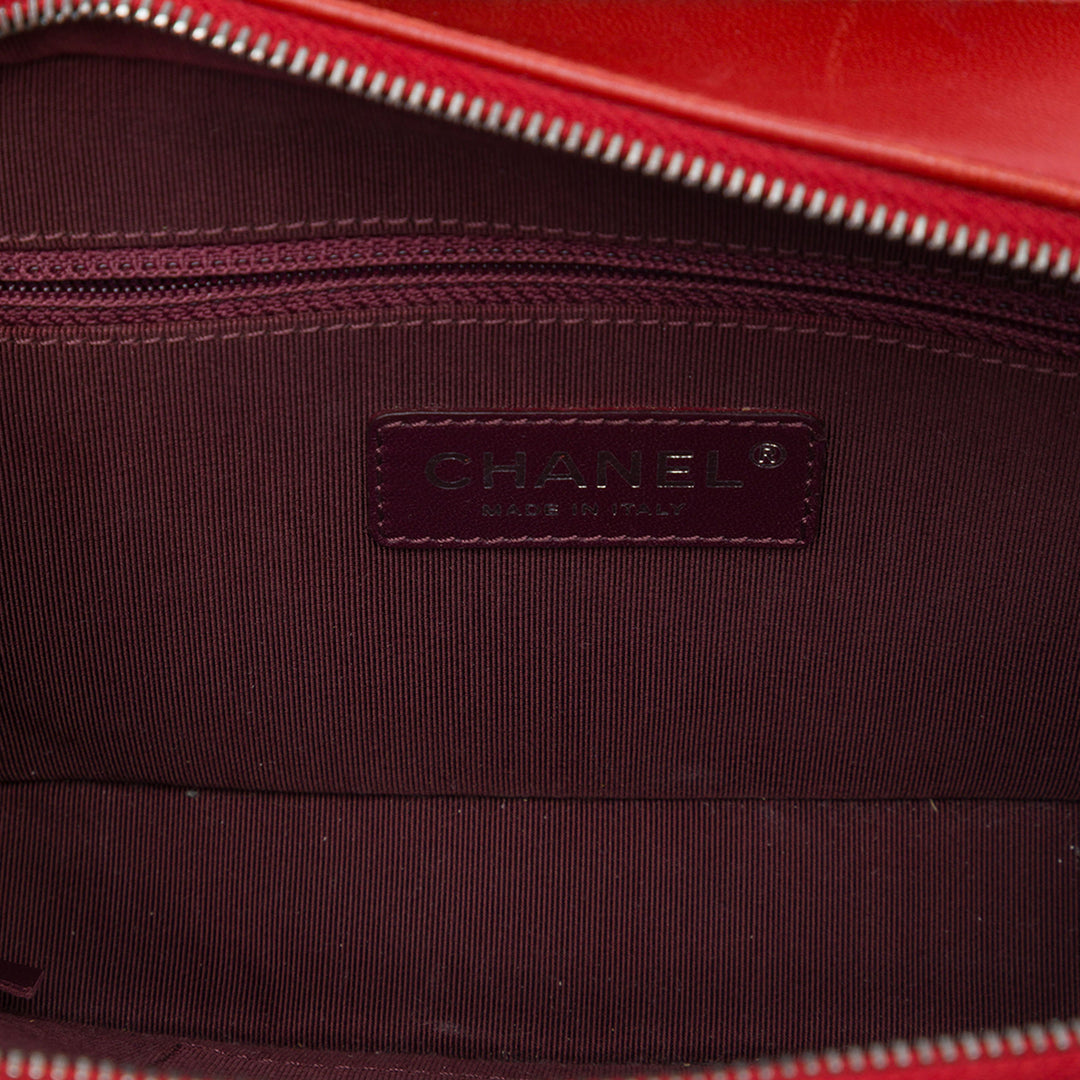 Chanel Matelassé Coco Boy Sac caméra Petit Cuir d'agneau Rouge – vue 4 – GABY PARIS