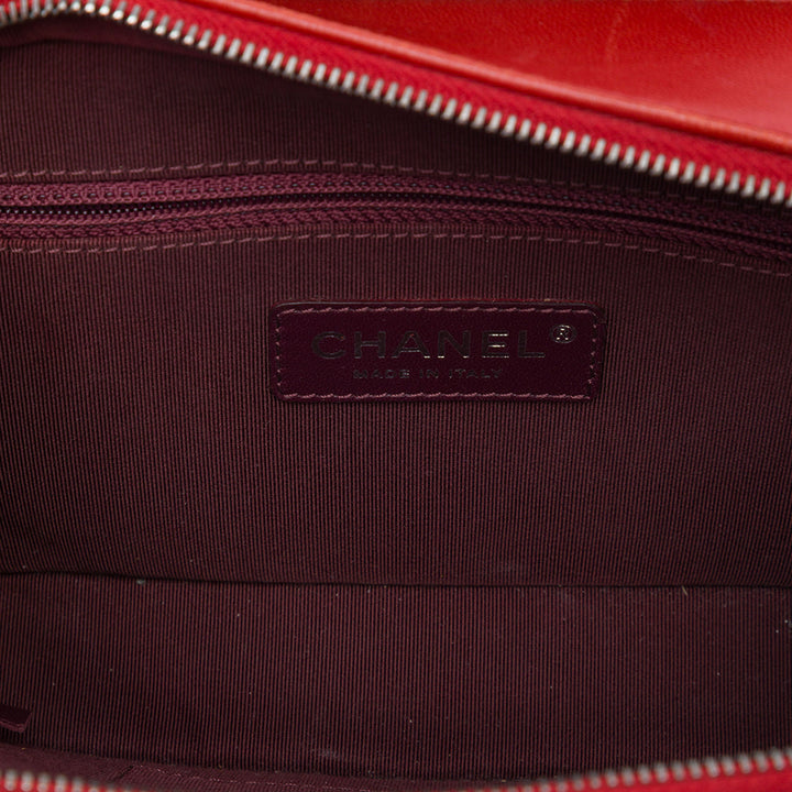 Chanel Matelassé Coco Boy Sac caméra Petit Cuir d'agneau Rouge – vue 4 – GABY PARIS