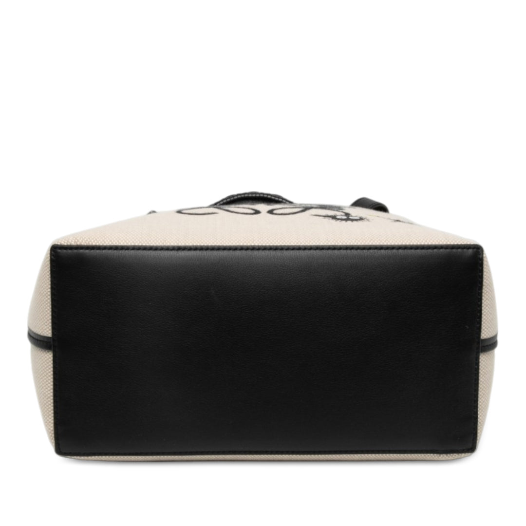 LOEWE Cabas Studio Ghibli Spirited Away Susuwatari Anagram Beige – vue 3 – GABY PARIS