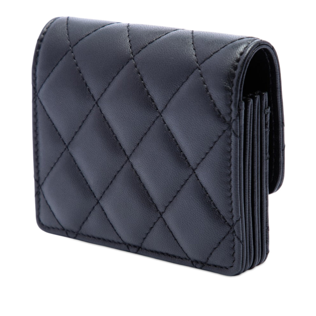 Chanel Matelassé Cuir d’agneau Romance Card Holder On Chain