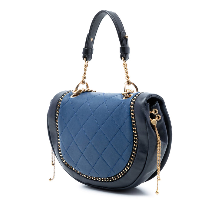 Chanel Small Matelassé Cuir d’agneau Chain Detail Saddle Sac