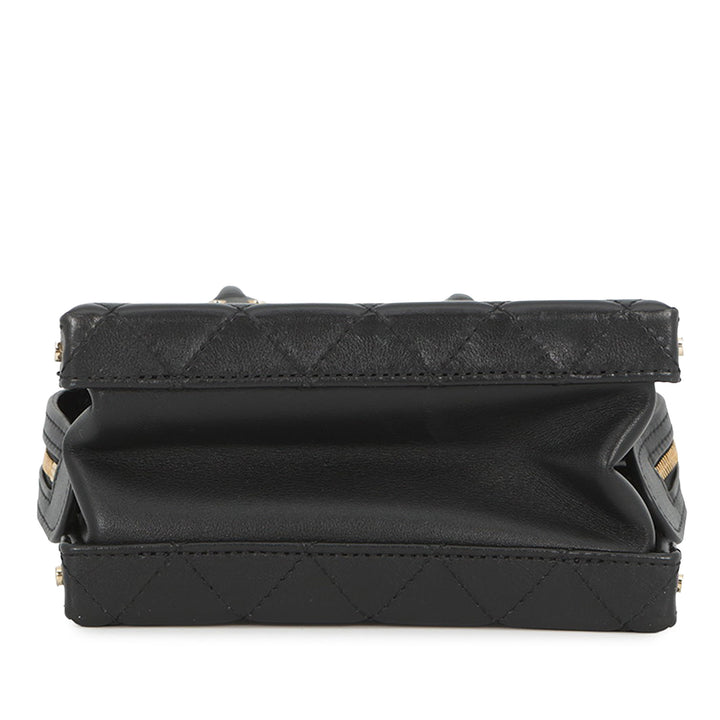 Matelassé clouté Carré Vanity Petit Cuir de veau Noir