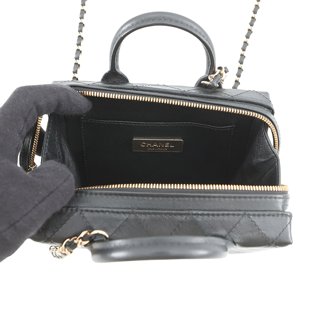 Matelassé clouté Carré Vanity Petit Cuir de veau Noir