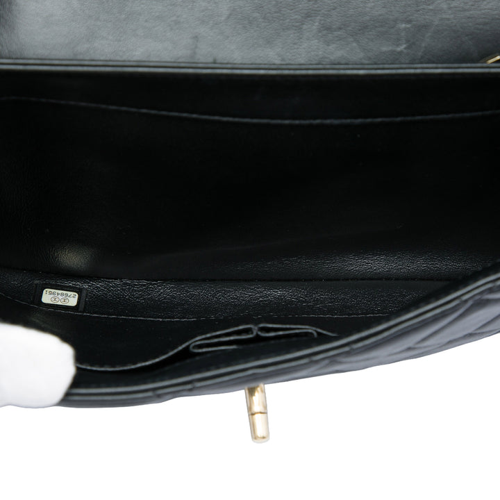 Chanel Trendy CC à rabat Moyen Cuir d'agneau Noir – vue 4 – GABY PARIS