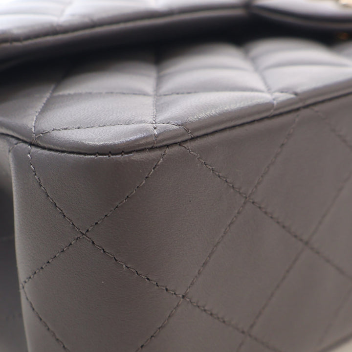 Chanel Classic Double rabat Moyen Cuir d'agneau