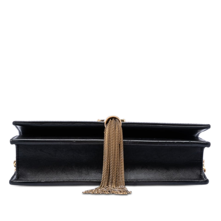 Saint Laurent Smooth Cuir de veau Monogram Kate Pompon Chain Portefeuille