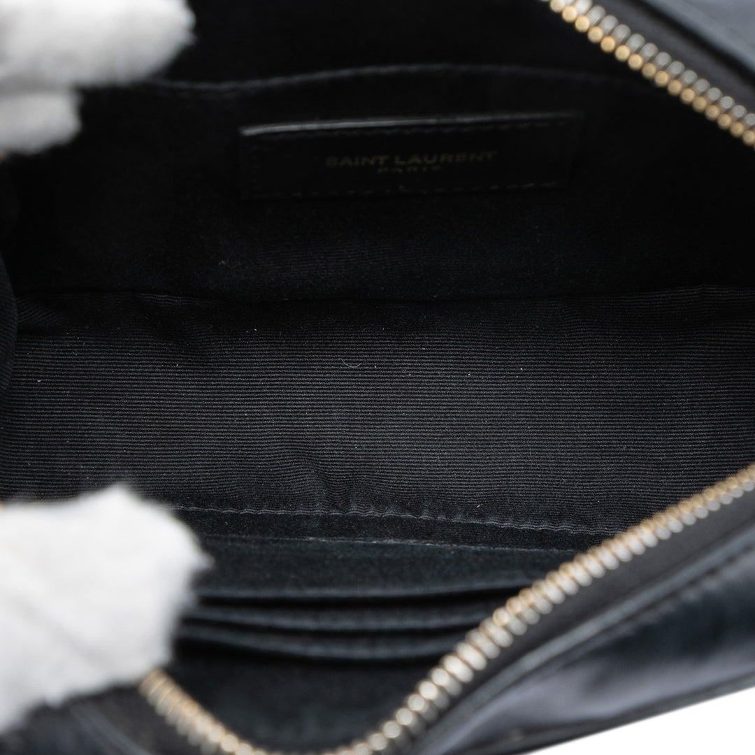 Saint Laurent Mini Matelasse Cuir de veau Monogram Lou Pompon Sac caméra