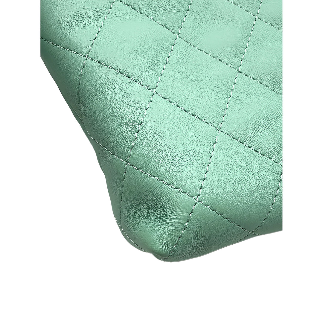 Chanel CC Matelassé Cordon Pochette Cuir d'agneau Vert – vue 7 – GABY PARIS