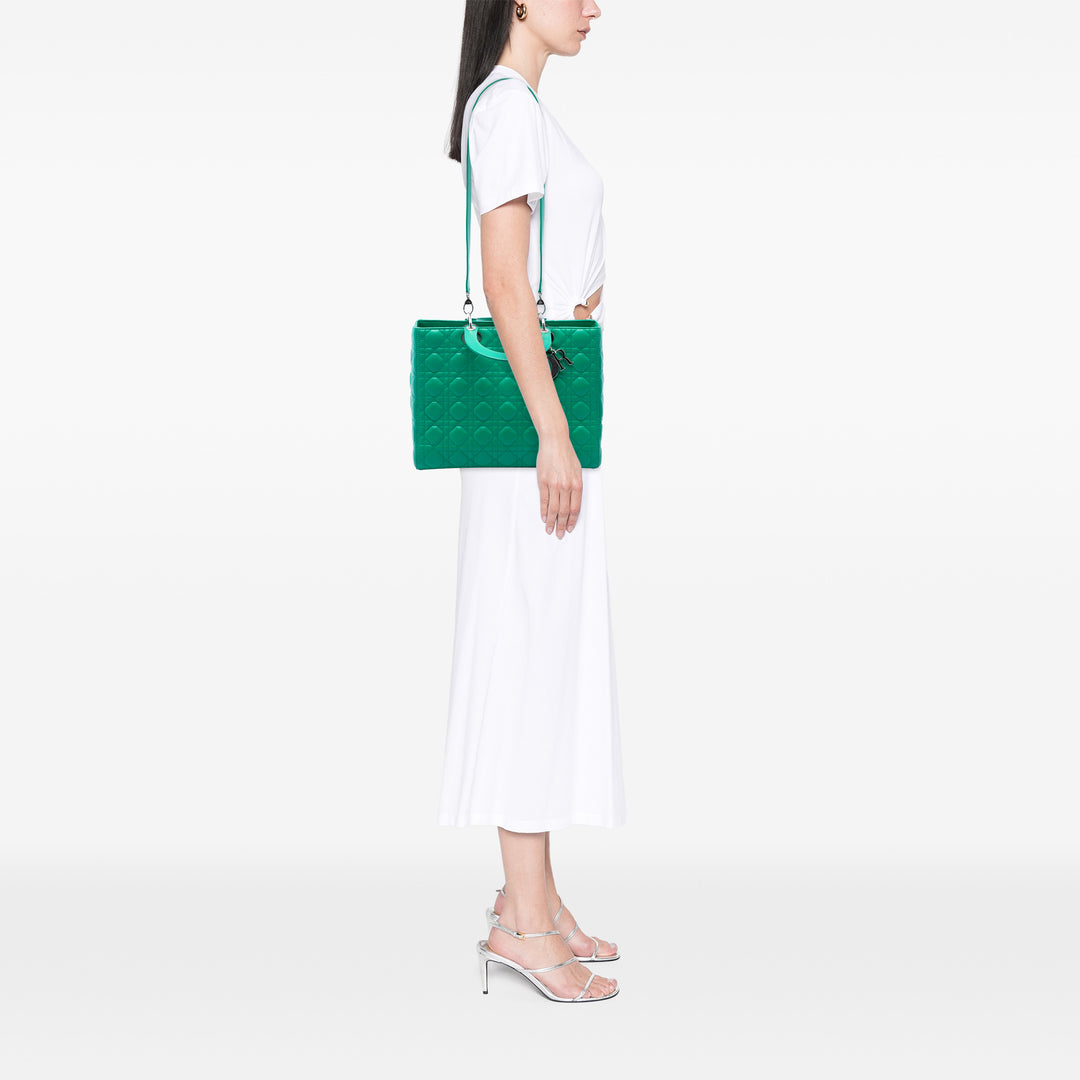 Dior Lady Dior Cannage Grand Cuir d'agneau Vert – vue 6 – GABY PARIS
