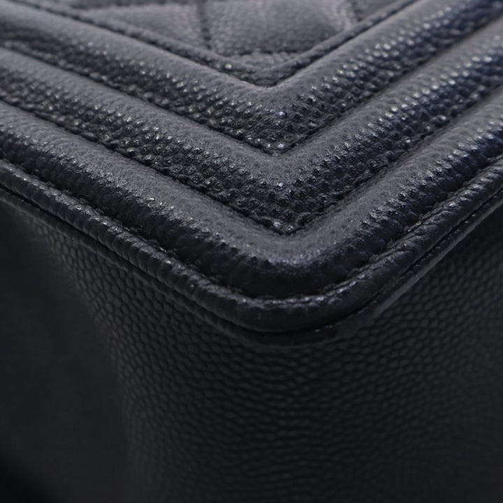 Chanel Old Medium Matelassé Caviar Boy à rabat