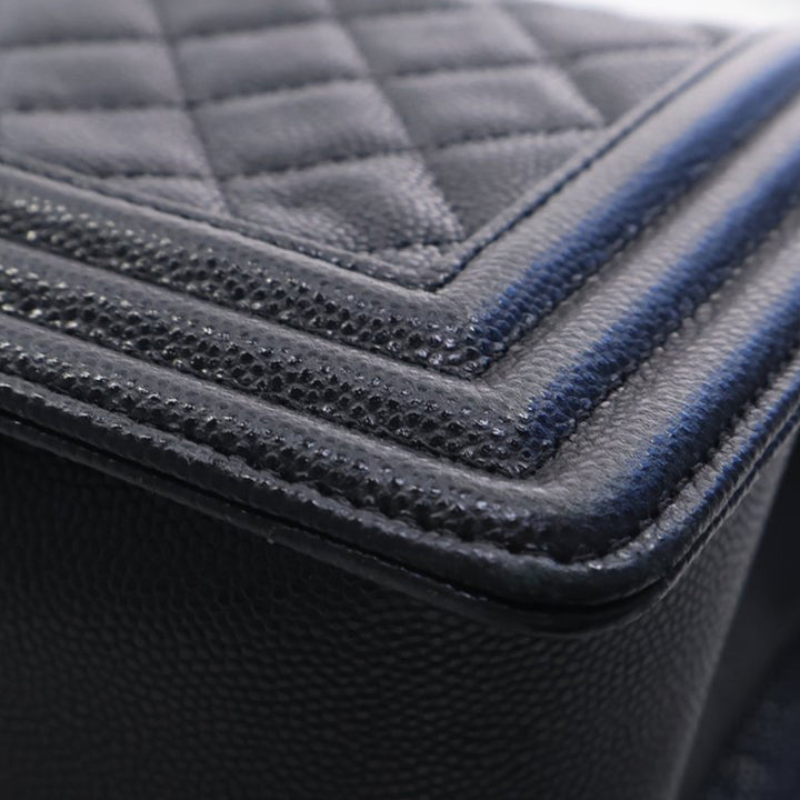 Chanel Old Medium Matelassé Caviar Boy à rabat