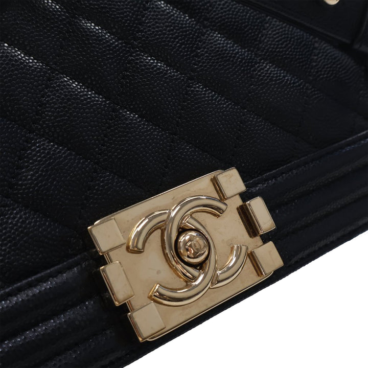 Chanel Old Medium Matelassé Caviar Boy à rabat