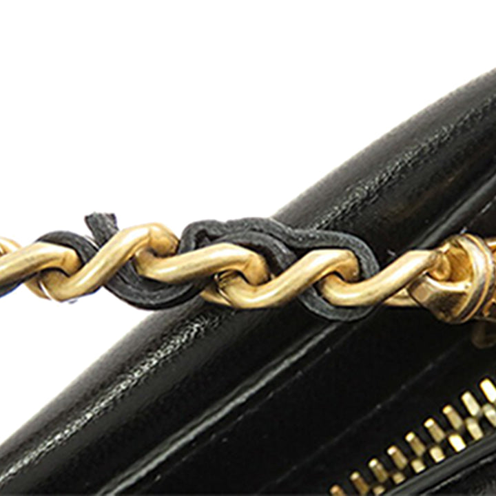 Chanel brillant Cuir d’agneau Perle Pochette avec chaîne