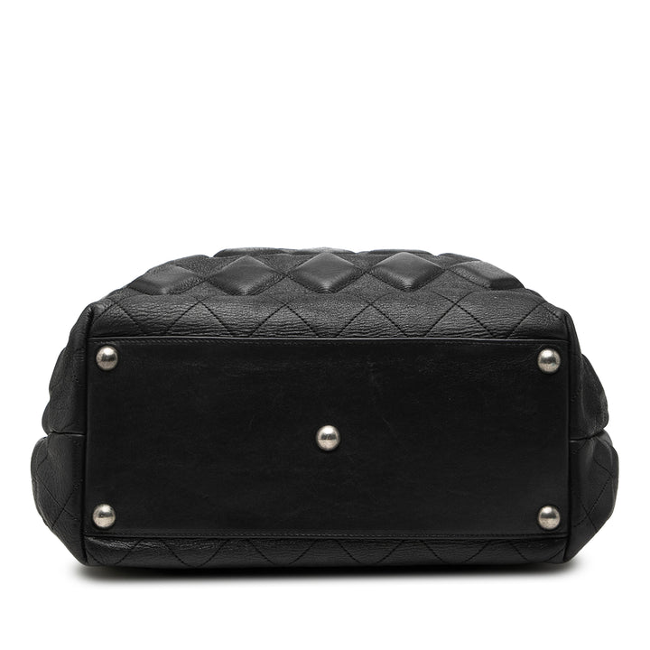Chanel CC Matelassé Sloane Carré Cabas Cuir de veau Noir