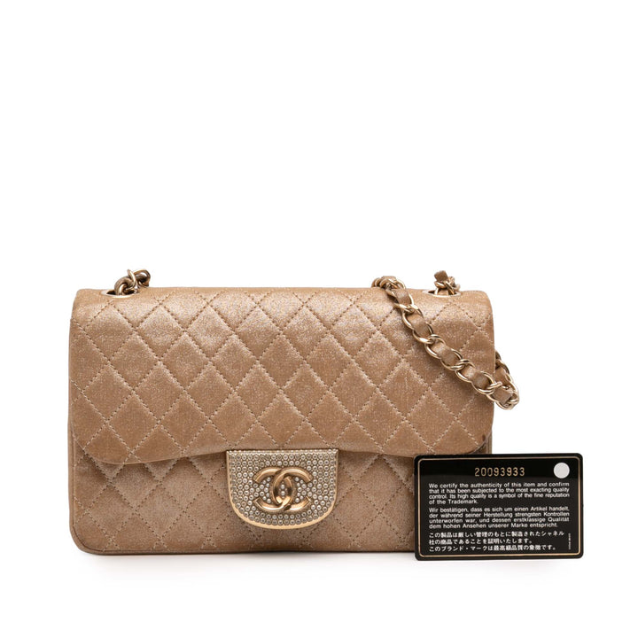Chanel Small Matelassé Iridescent Cuir d’agneau Perle CC Cristal à rabat