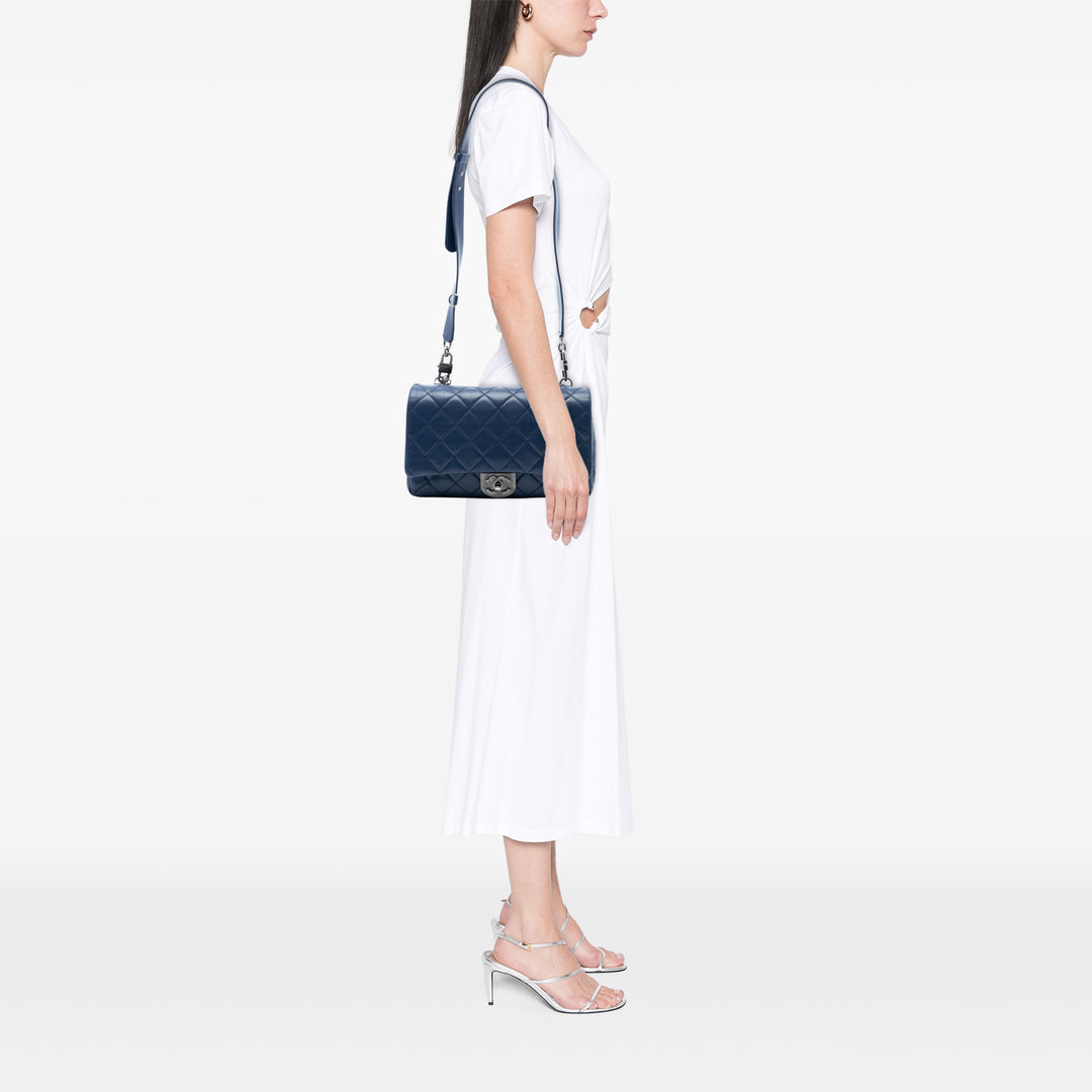 Chanel Large Matelassé Cuir de chèvre Double Carry Waist Chain à rabat