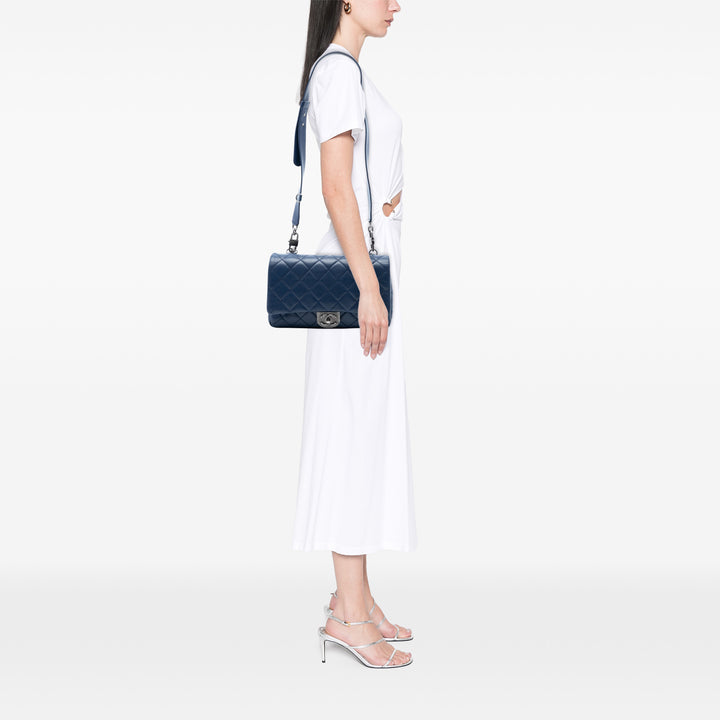 Chanel Large Matelassé Cuir de chèvre Double Carry Waist Chain à rabat