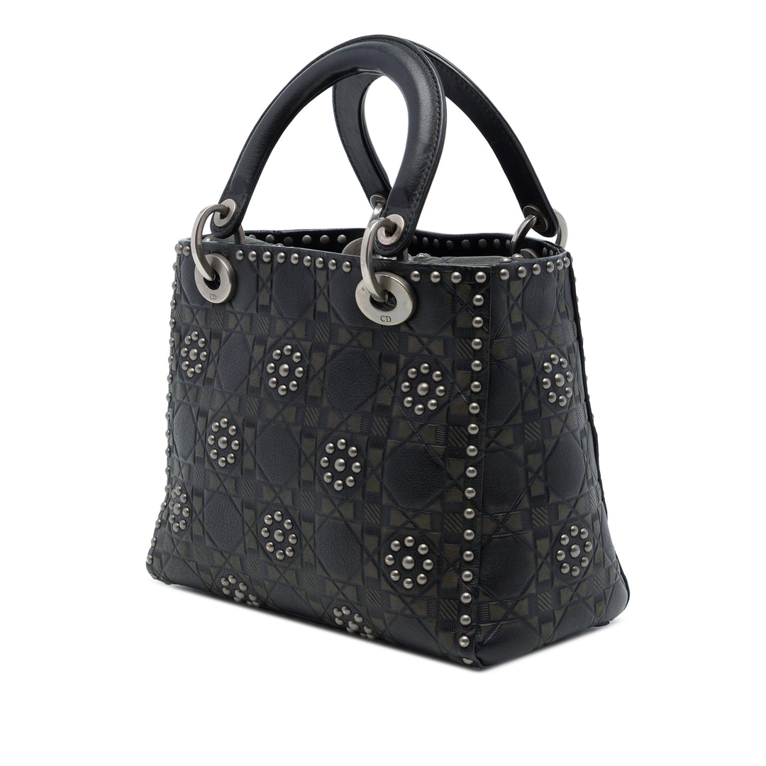 Dior Lady Dior Cannage embossé Flower clouté Souple Moyen Cuir de veau Noir – vue 2 – GABY PARIS