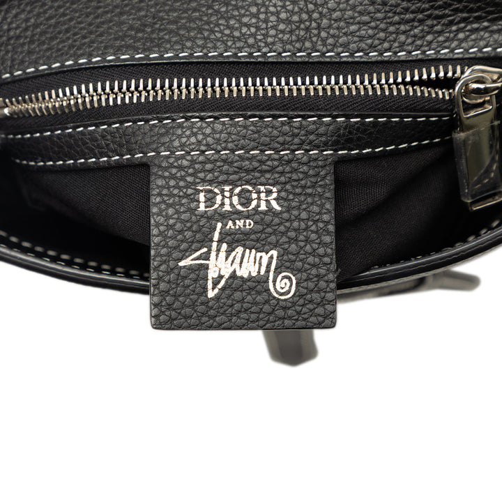 Stussy Bee Applique Saddle Sac Cuir de veau Noir