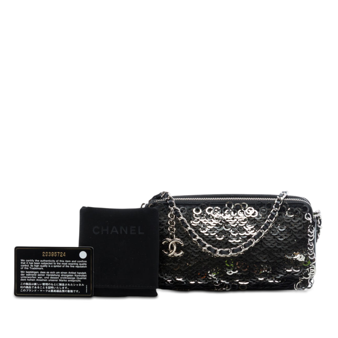 Chanel CC Cuir de veau et Sequins Double Zip Wallet on Chain