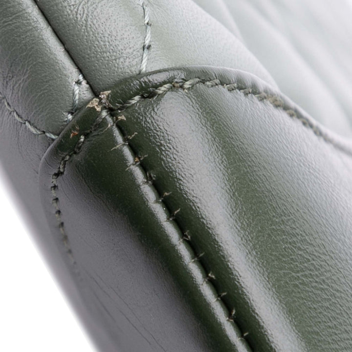 Chanel Large Aged Cuir de veau Gabrielle O Étui Pochette Gris