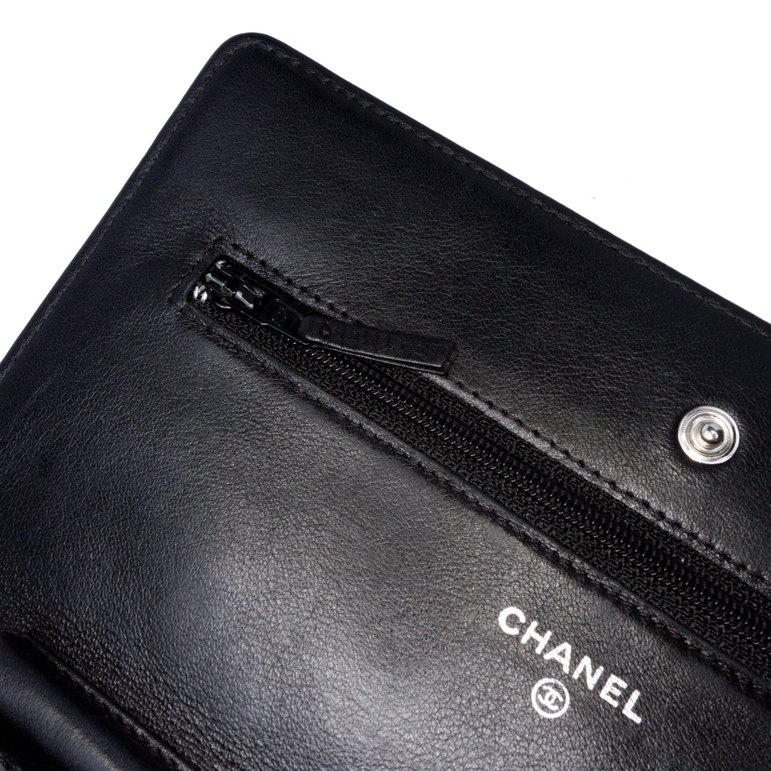 Chanel CC Matelassé Cuir verni Wallet on Chain