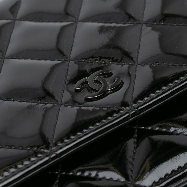Chanel CC Matelassé Cuir verni Wallet on Chain