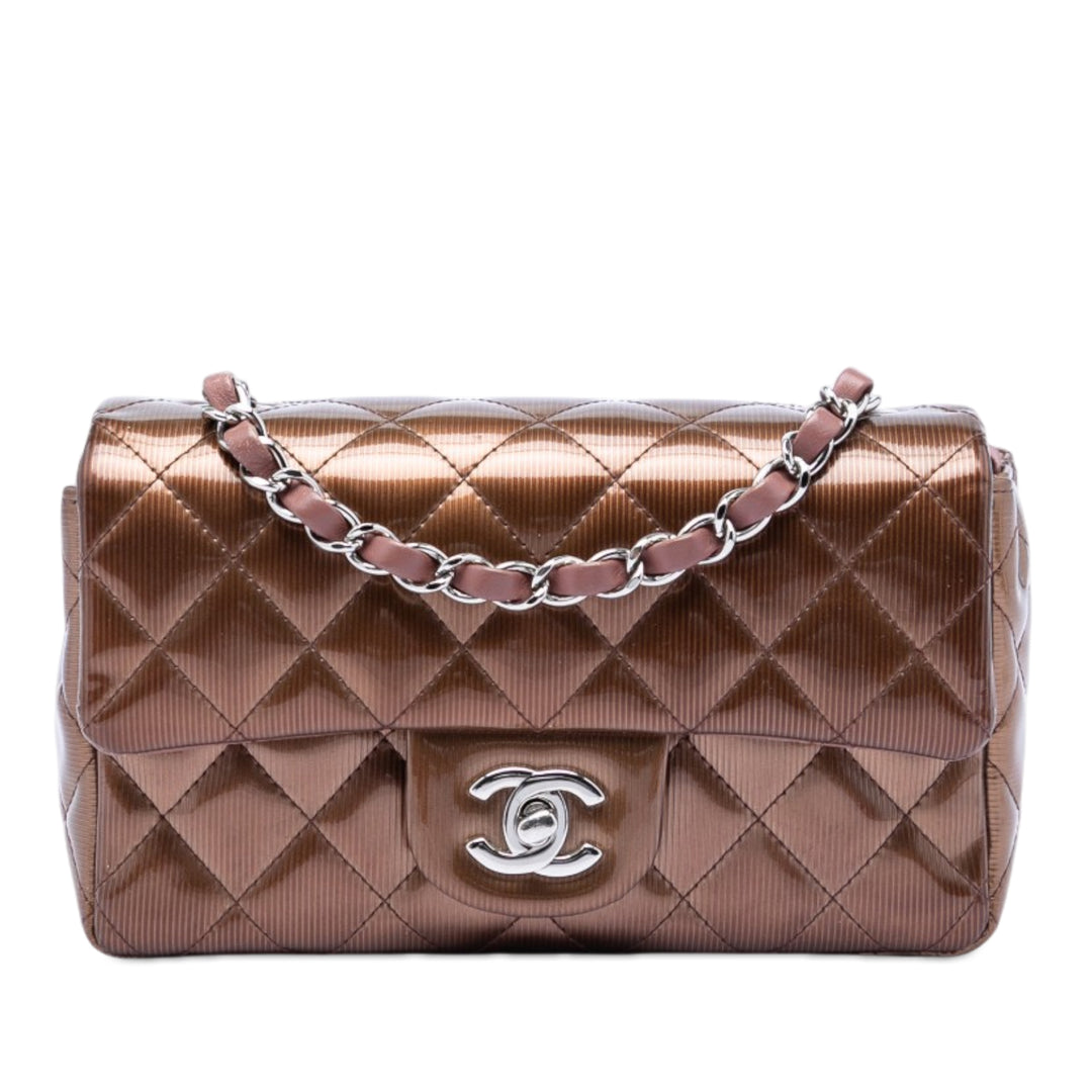 Chanel Mini Rectangular Classic Striated Cuir verni Simple rabat