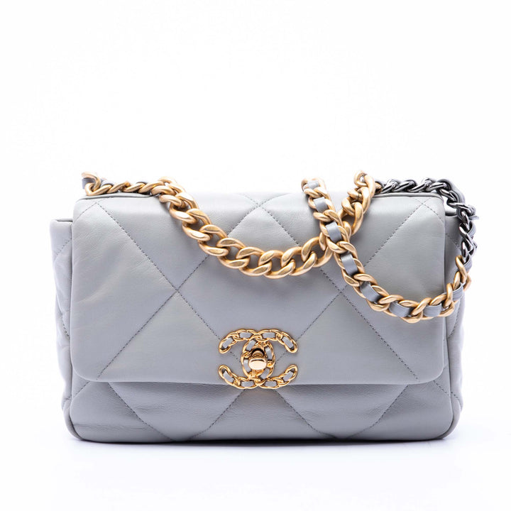 Chanel Medium Cuir d’agneau 19 à rabat