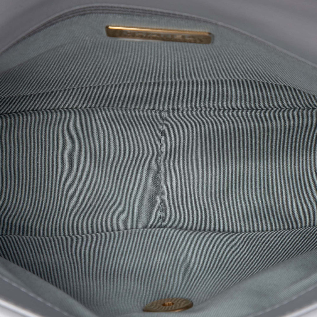 Chanel Medium Cuir d’agneau 19 à rabat